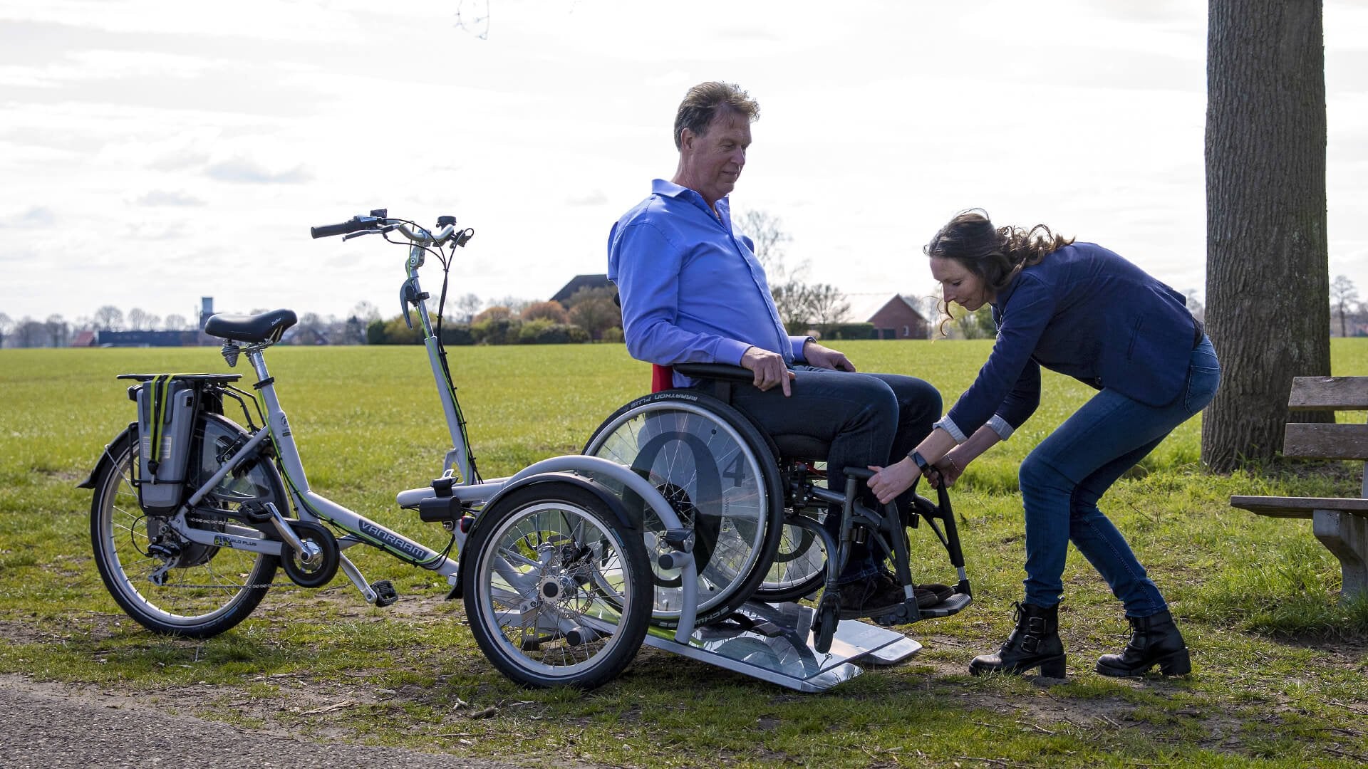 Scooter elettrico per sedia a rotelle VeloPlus di Van Raam